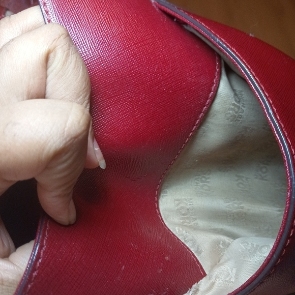 Michael Kors Jet Set Travel Large Chain Shoulder Tote – Cherry Red Leather - Picture 11 of 11